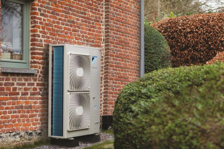 Uniteexterieurepompeachaleur MR Réfrigération